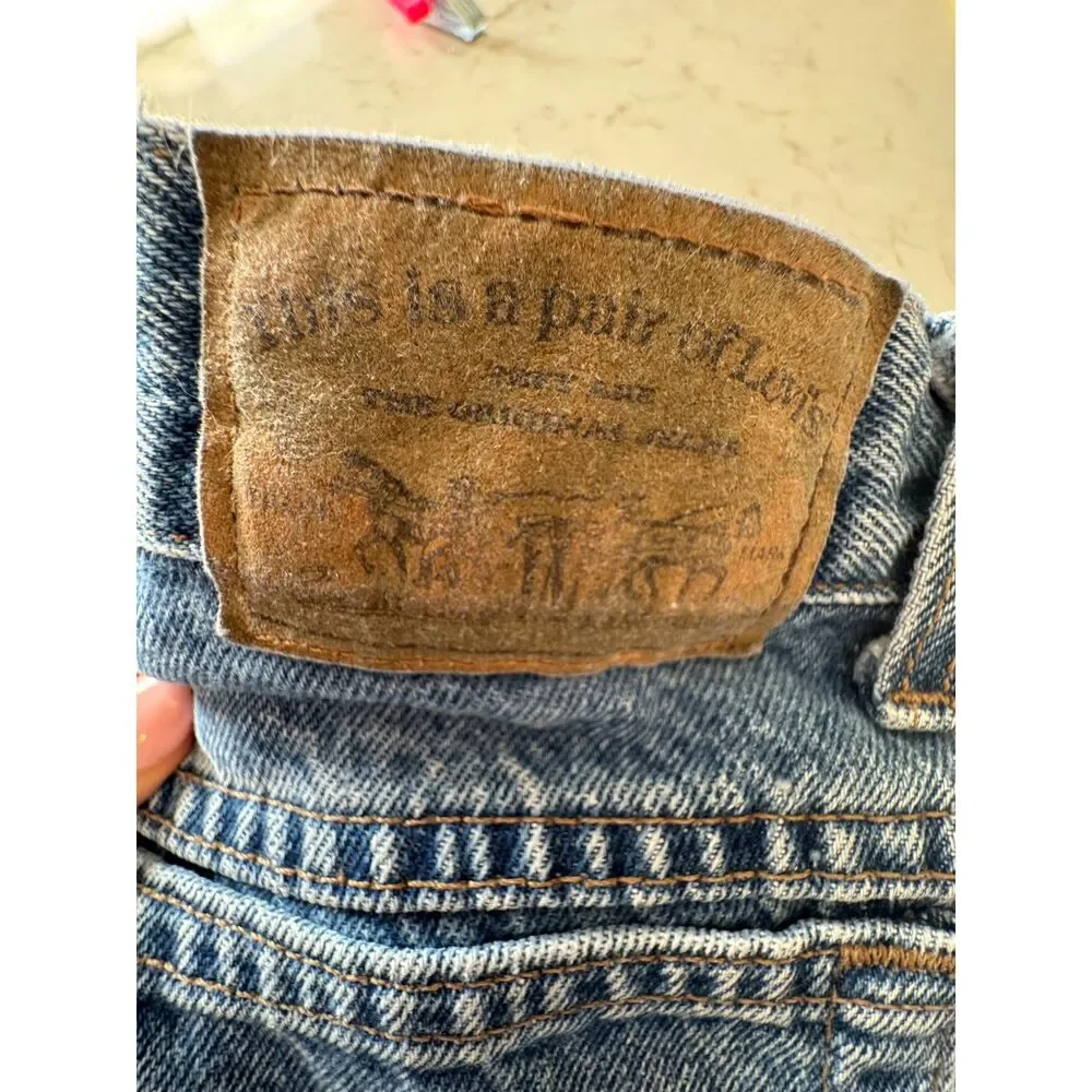 👖 Levi's 900 Series Jeans Sz 8 • 100% Cotton • 13 waist x31inseam Vintage Fit ✨ - Picture 5 of 5